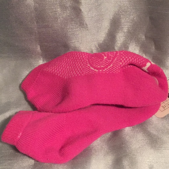 Crocs fuschia ankle socks. NWT, last pair! NWT - Picture 3 of 4